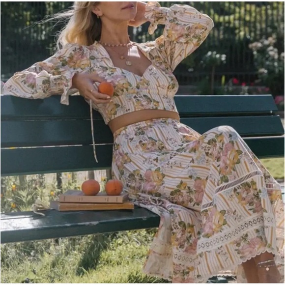 SPELL X Lisa Danielle Collab Garden Rose Cropped Blouse - Picture 11 of 11